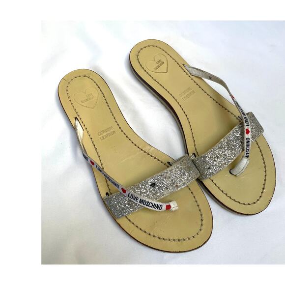 Love Moschino Silver Glitter Sparkle Flat Logo Strap Thongs Sandals. Size 8 - Picture 1 of 4